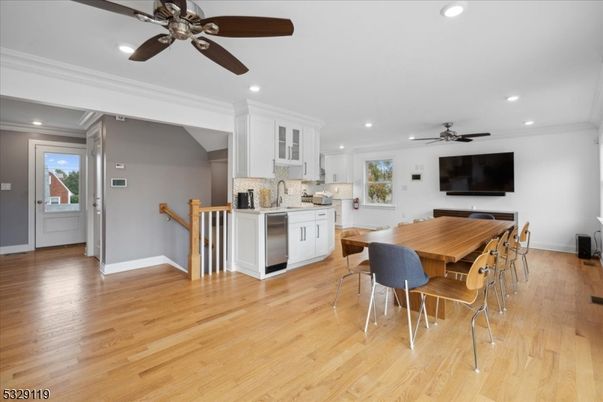 Dining room, Interior, Kitchen, Recessed Lighting, Wood Texture Flooring
