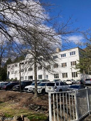 Exterior, Facade, Condo Building