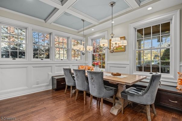 Chandelier, Dining room, Interior, Recessed Lighting, Wood Texture Flooring