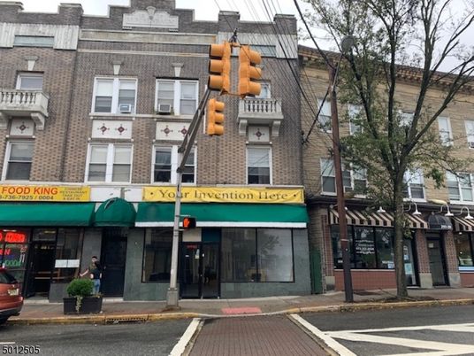 Exterior, Facade, Brick Facade, Rowhouse