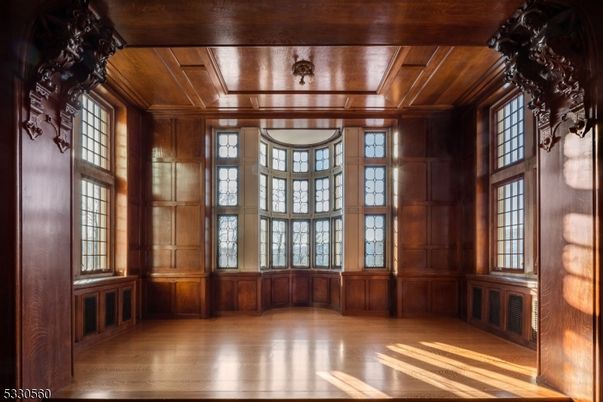 Empty room, Interior, Wooden Ceilings, Wood Texture Flooring, Wooden Walls