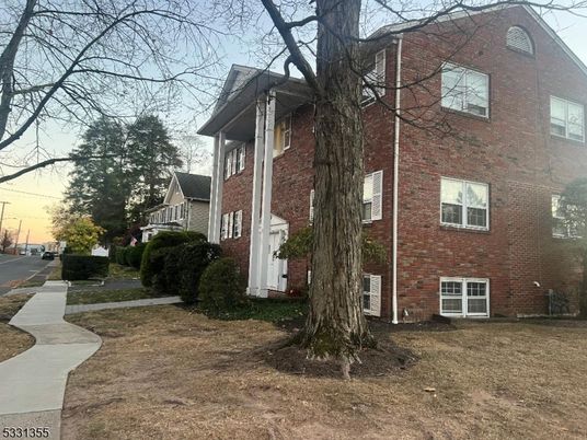 Exterior, Facade, Brick Facade, Rowhouse