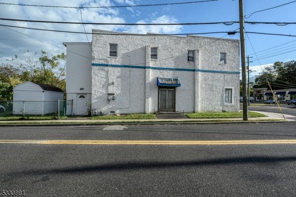 Exterior, Facade, None