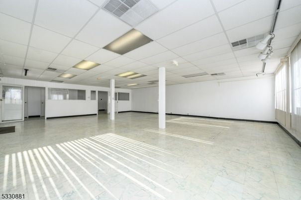 Empty room, Interior, Marble, Recessed Lighting