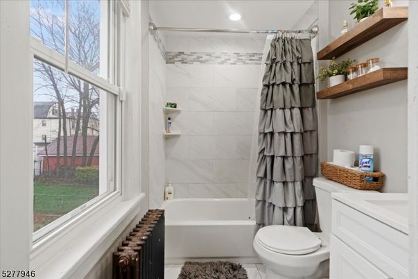 Bathroom, Interior, Marble Walls, Recessed Lighting