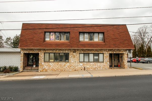 Exterior, Facade, Cape Cod
