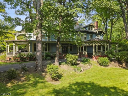 Backyard, Exterior, Facade, Queen Anne Victorian
