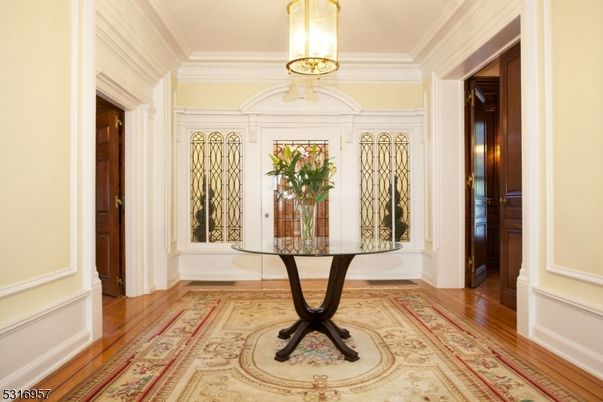 Interior, Pendant Lights, Wood Texture Flooring