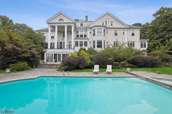 Exterior, Facade, Pool, Queen Anne Victorian