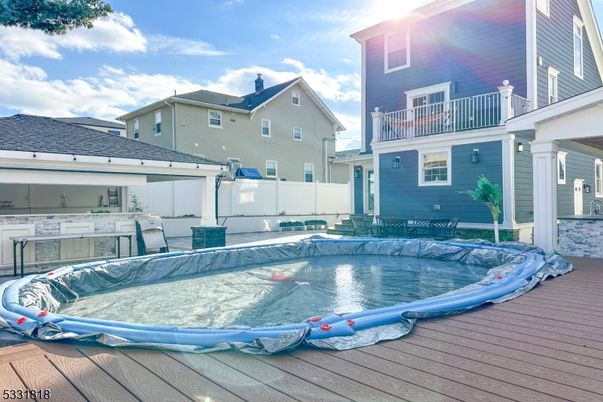 Exterior, Pool