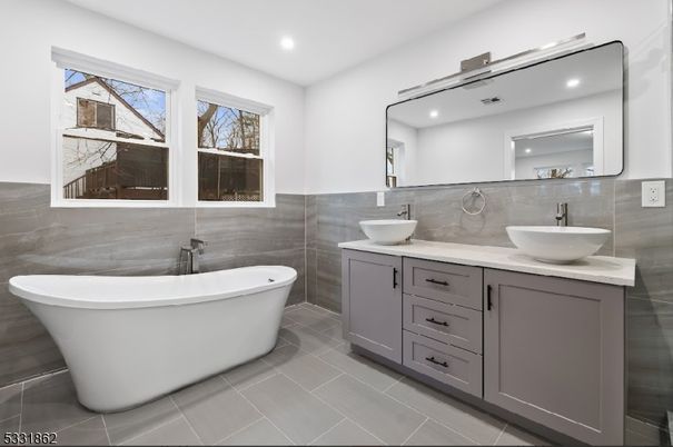 Bathroom, Dual Sink Vanities, Free Standing Baths, Interior, Recessed Lighting