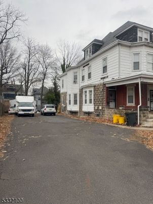Exterior, Facade, Brick Facade, Queen Anne Victorian