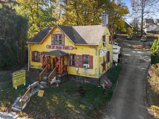 Exterior, Facade, None