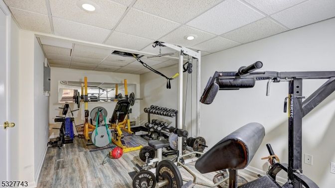 Fitness Equipment, Interior, Recessed Lighting, Wood Texture Flooring