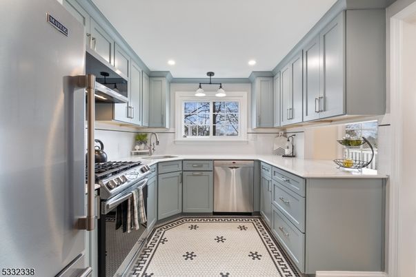 Interior, Kitchen, Pendant Lights, Recessed Lighting, Stainless Steel Appliances