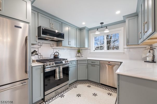 Interior, Kitchen, Pendant Lights, Recessed Lighting, Stainless Steel Appliances