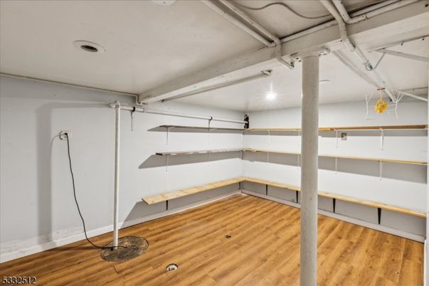 Interior, Walk-in Closets, Wood Texture Flooring