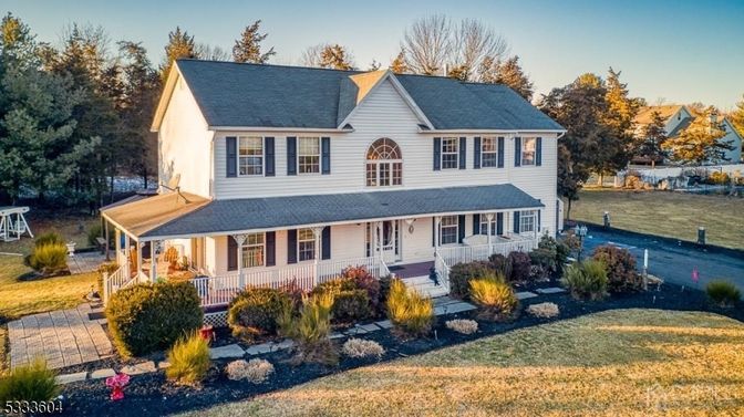 Backyard, Exterior, Facade, Farmhouse