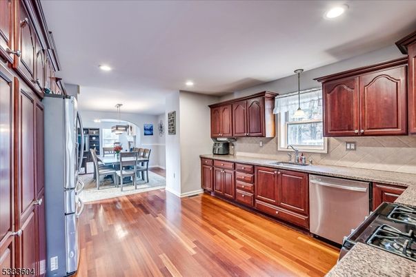 Dining room, Interior, Kitchen, Pendant Lights, Recessed Lighting, Wood Texture Flooring
