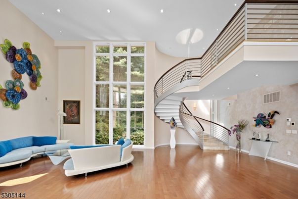 Interior, Pendant Lights, Recessed Lighting, Wood Texture Flooring