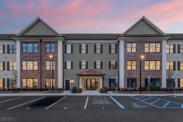 Exterior, Facade, Brick Facade, Georgian