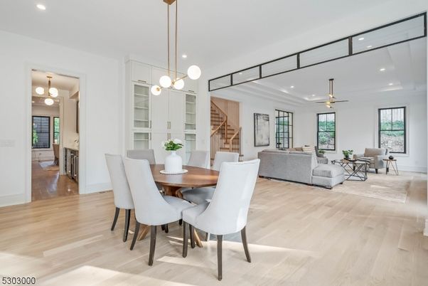 Dining room, Interior, Living room, Pendant Lights, Recessed Lighting, Wood Texture Flooring