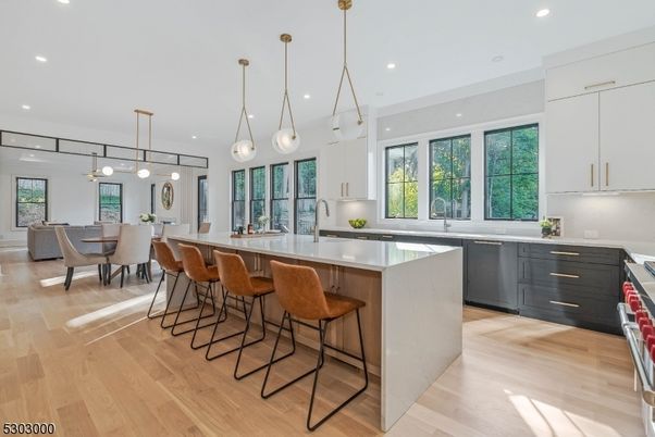 Dining room, Interior, Kitchen, Pendant Lights, Recessed Lighting, Wood Texture Flooring
