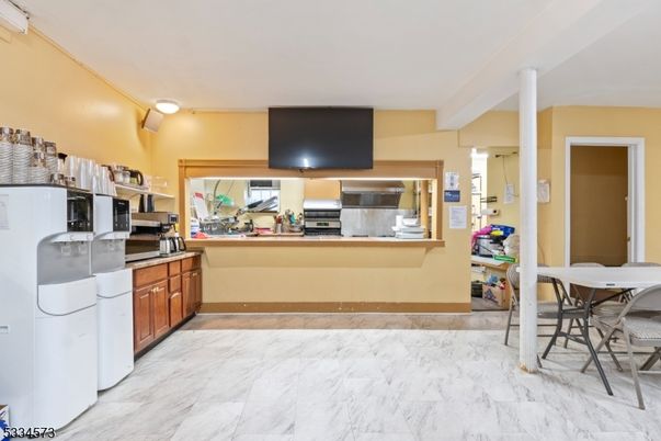 Dining room, Interior, Kitchen, Marble, Stainless Steel Appliances