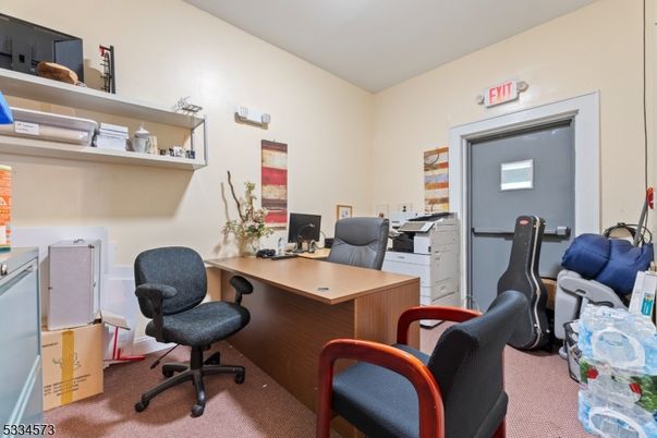 Home Office, Interior
