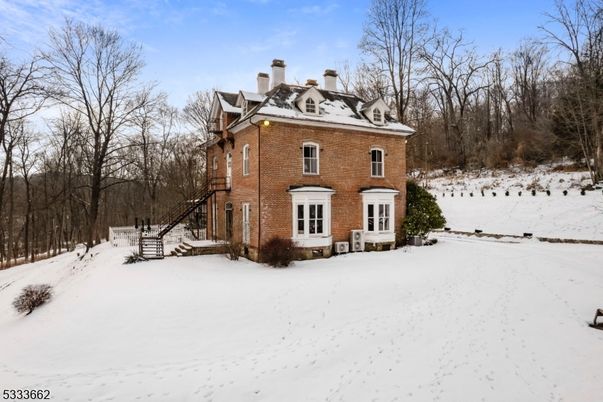 Backyard, Exterior, Facade, Brick Facade, Georgian