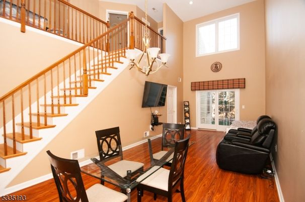 Chandelier, Dining room, Interior, Recessed Lighting, Wood Texture Flooring