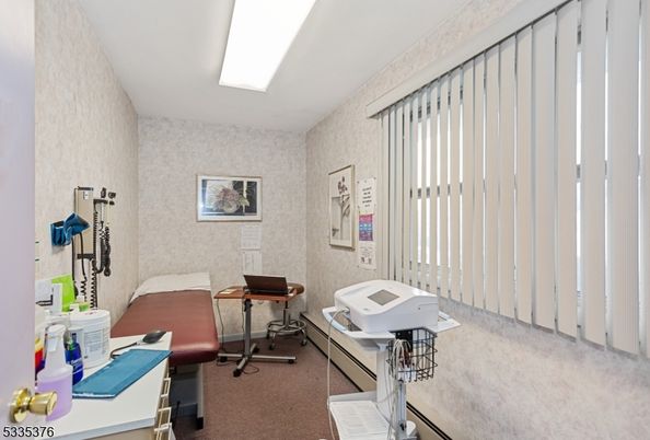 Fitness Equipment, Interior, Recessed Lighting