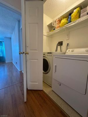 Interior, Utility Closets, Washer, Wood Texture Flooring