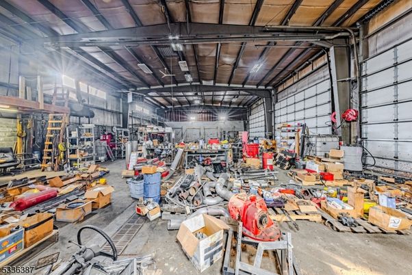 Garage, Interior