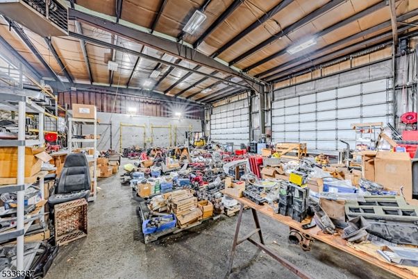 Garage, Interior