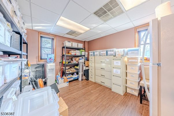 Interior, Recessed Lighting, Walk-in Closets, Wood Texture Flooring