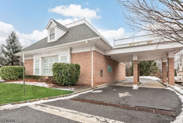 Exterior, Facade, Brick Facade, Cape Cod