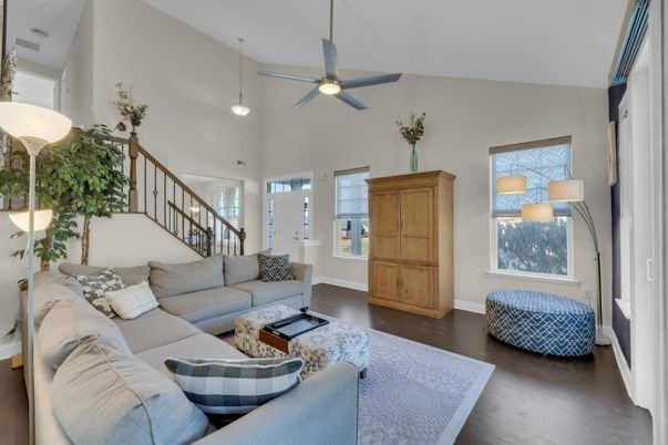 Interior, Living room, Pendant Lights, Wood Texture Flooring