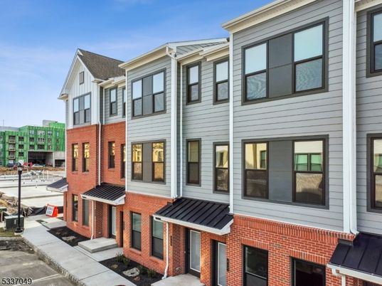 Exterior, Facade, Brick Facade, Rowhouse