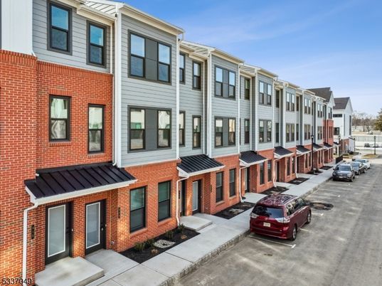 Exterior, Facade, Brick Facade, Rowhouse
