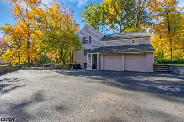 Attached, Exterior, Facade, Raised Ranch