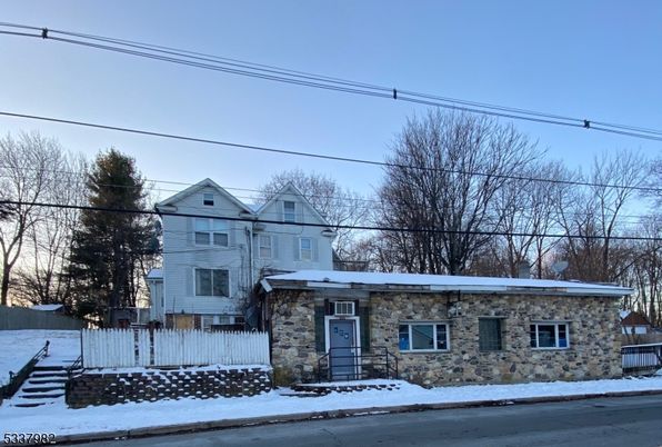 Exterior, Facade, Cape Cod