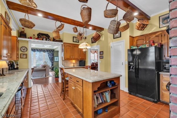 Chandelier, Interior, Kitchen, Living room, Pendant Lights, Recessed Lighting, Stainless Steel Appliances, Wooden Beams
