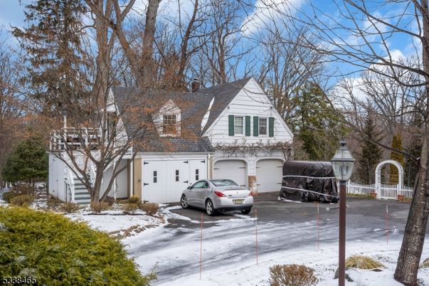 Attached, Exterior, Facade, Tudor Revival