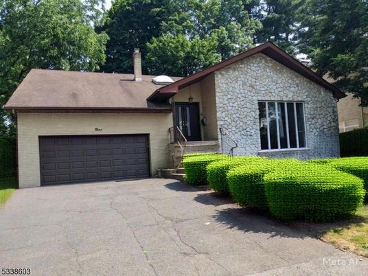 Attached, Exterior, Facade, Brick Facade, Ranch