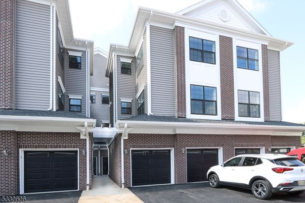 Attached, Exterior, Facade, Brick Facade, Rowhouse