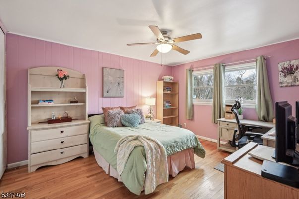 Bedroom, Home Office, Interior, Wood Texture Flooring