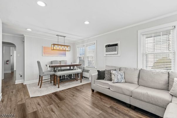 Dining room, Interior, Living room, Pendant Lights, Recessed Lighting, Wood Texture Flooring