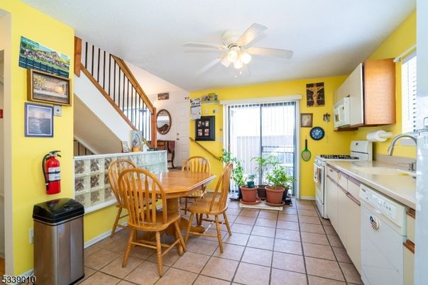 Dining room, Interior, Kitchen