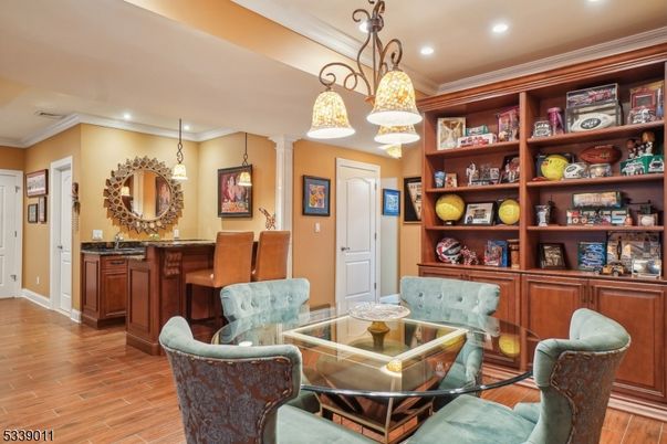 Interior, Pendant Lights, Recessed Lighting, Wood Texture Flooring